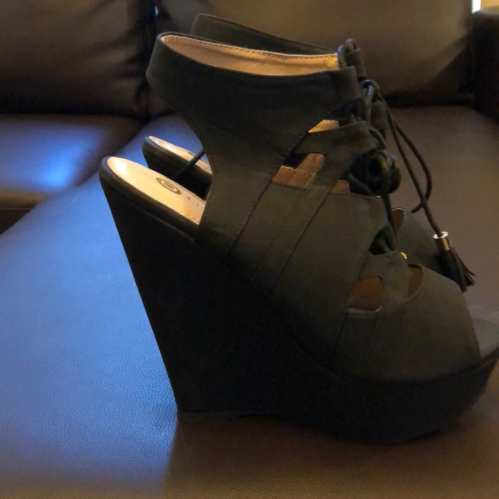 Wedges - Picture 2 of 4